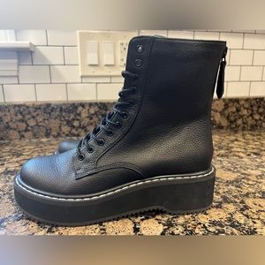 KENDALL + KYLIE BLACK COMBAT BOOTS SIZE 5.5